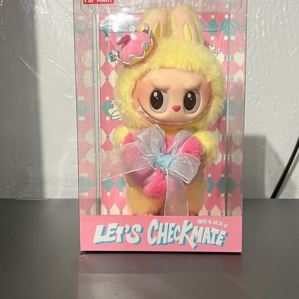 POP MART THE MONSTERS Let's Checkmate Series-Vinyl Plush Hanging Card